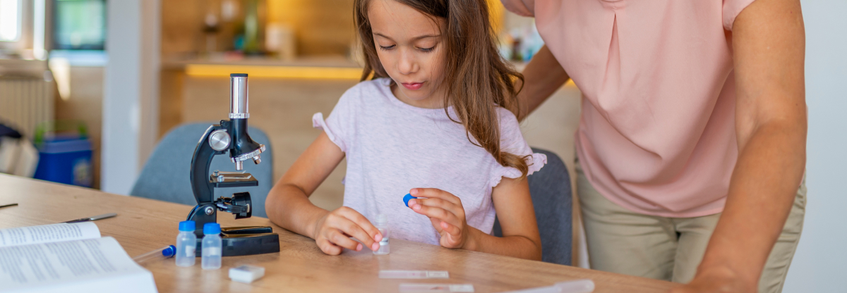 Domowe eksperymenty dla dzieci z wykorzystaniem mikroskopu